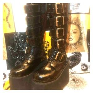 Demonia Trashville Platform Boots